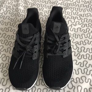 Adidas Ultraboost 4.0